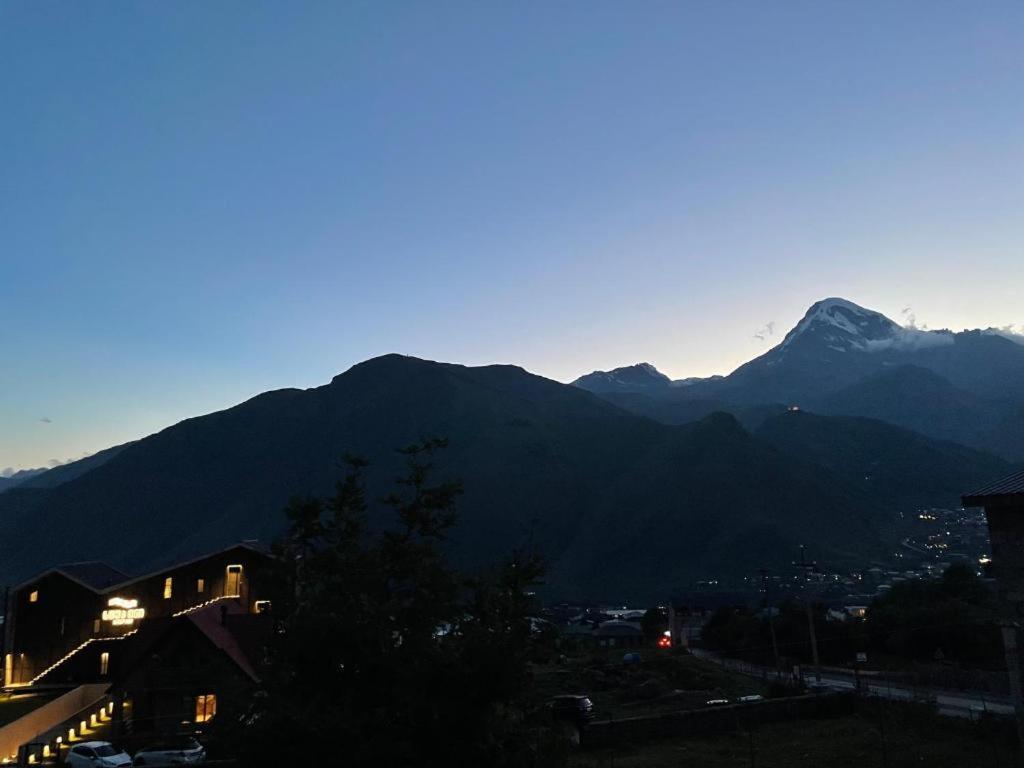 Jamarjeti Hotel Kazbegi Bagian luar foto